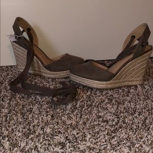 Women’s wedge heel